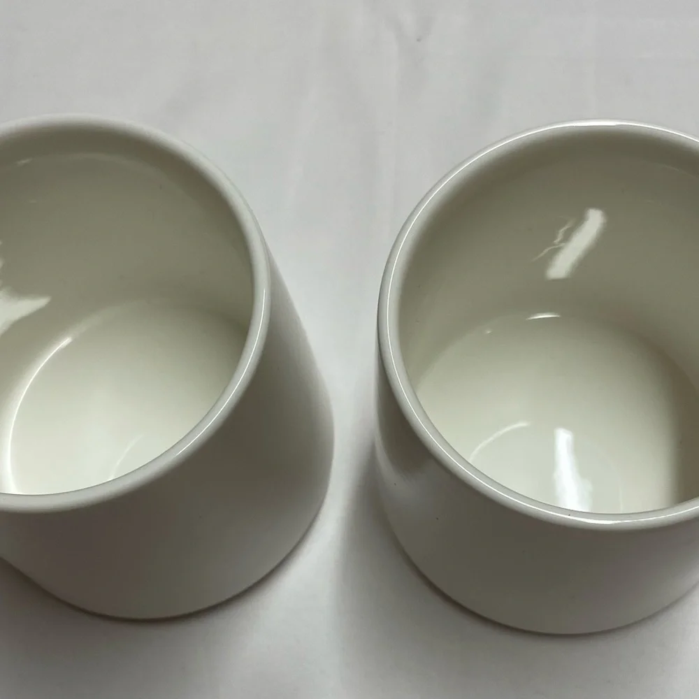 Minimalist White Dining Mugs - Picture 2 of 3